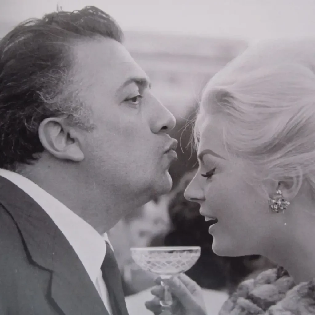 Federico Fellini y Anita Ekberg 1961