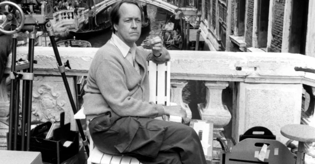 George Roy Hill durante el rodaje de Un pequeño romance (1979)