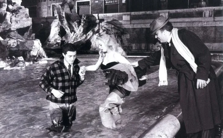 Anita Ekberg en el rodaje la Dolce Vita