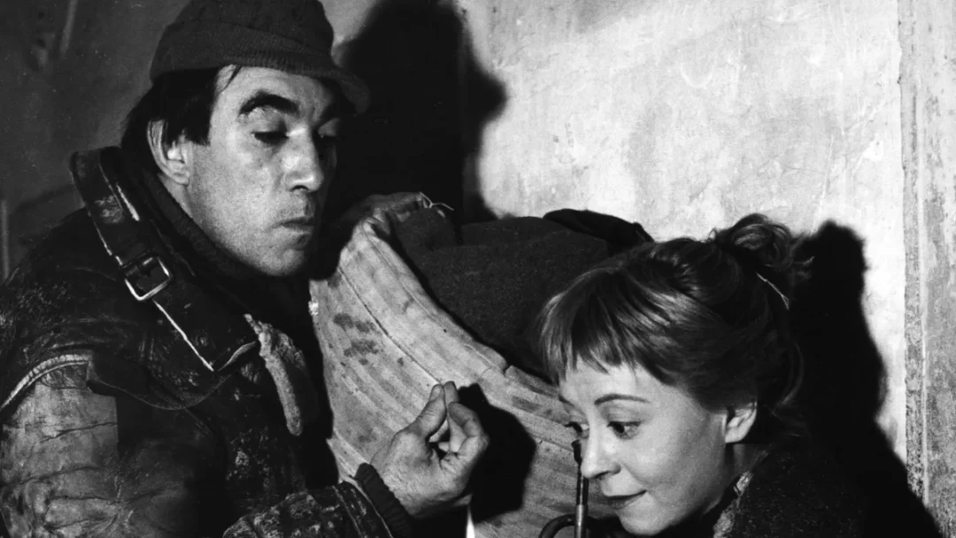Anthony Quinn y Giulietta Masina en La Strada (1954)