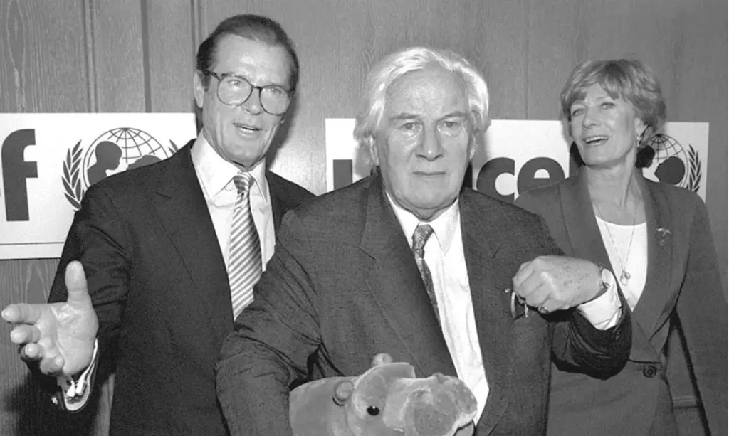 Roger Moore, Sir Peter Ustinov y Vanessa Redgrave embajadores de UNICEF