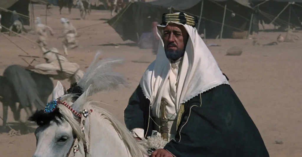 Alec Guinness como el Príncipe Feisal