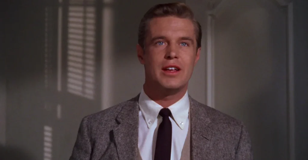 George Peppard como Paul Varjak