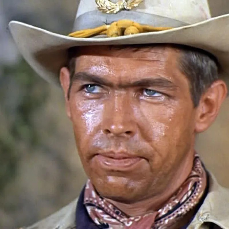 James Coburn en un episodio de Bonanza