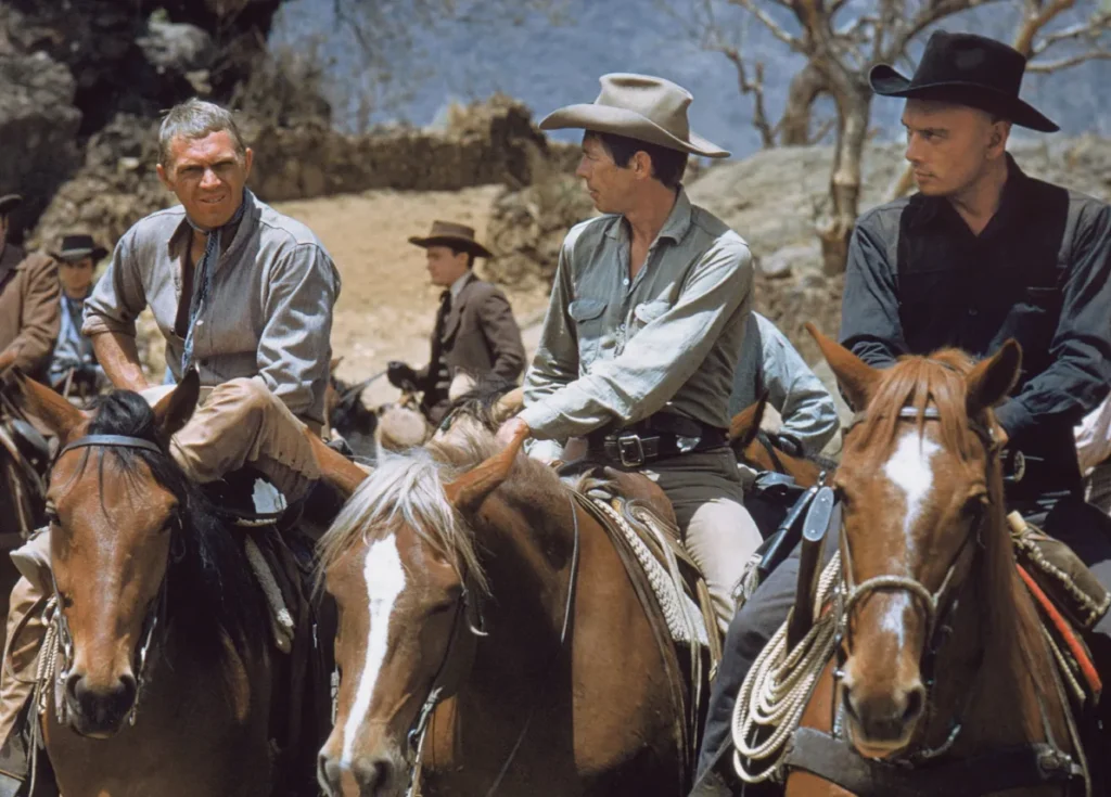Steve MacQueen, James Coburn y Yul Brynner en una escena de Los siete magníficos