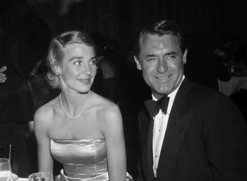 Cary Grant con su conyuge Betsy Drake