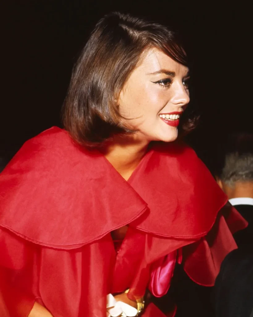 Natalie Wood en un estreno de una película