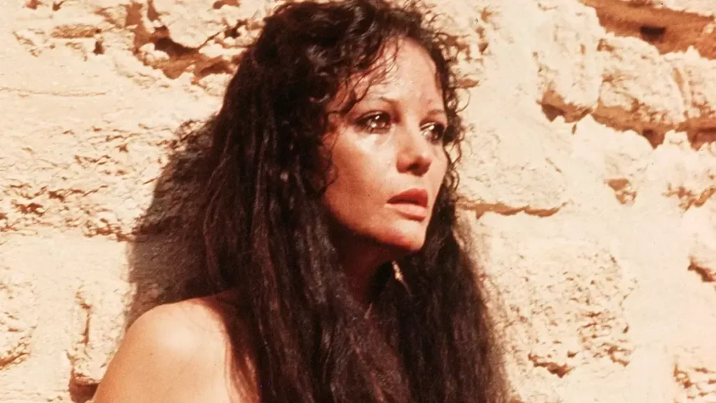 Claudia es la mujer adúltera que salva Jesús