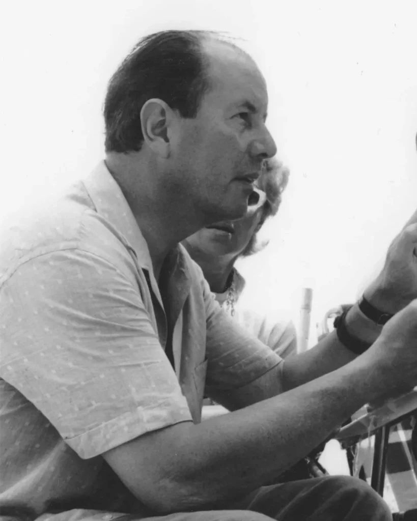 Terence Yung dirigiendo 007