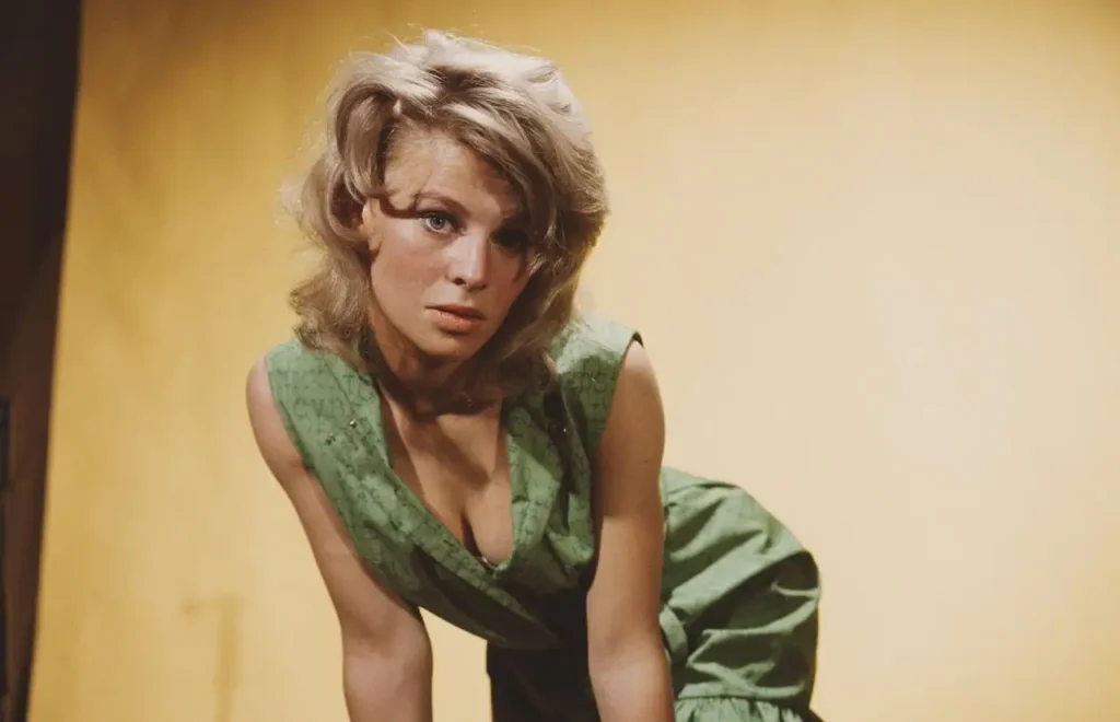 Julie Christie como Andromeda en "A for Andromeda"