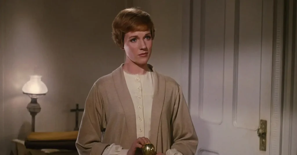 Julie Andrews como María von Trapp