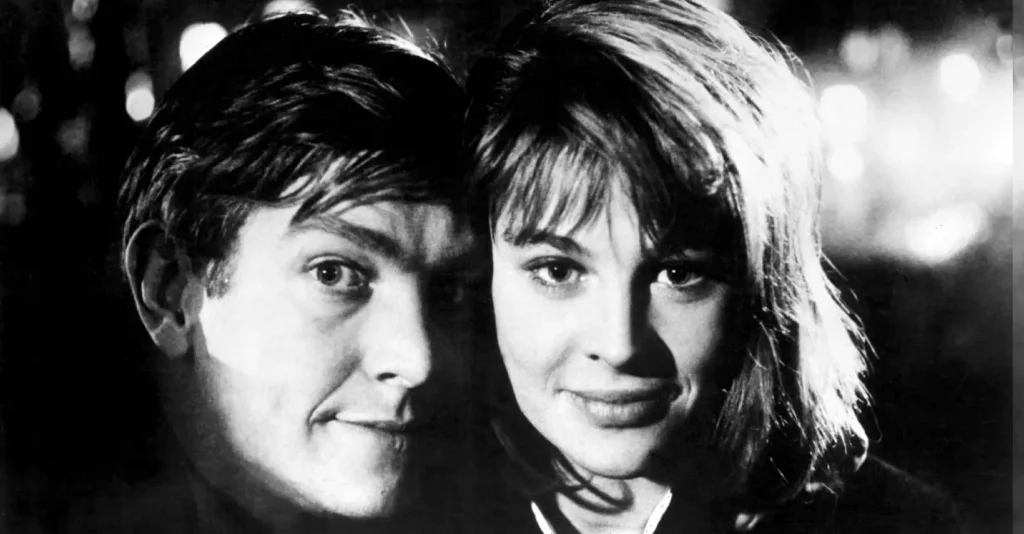 Tom Courtenay y Julie Christie en Billy el embustero (1963)