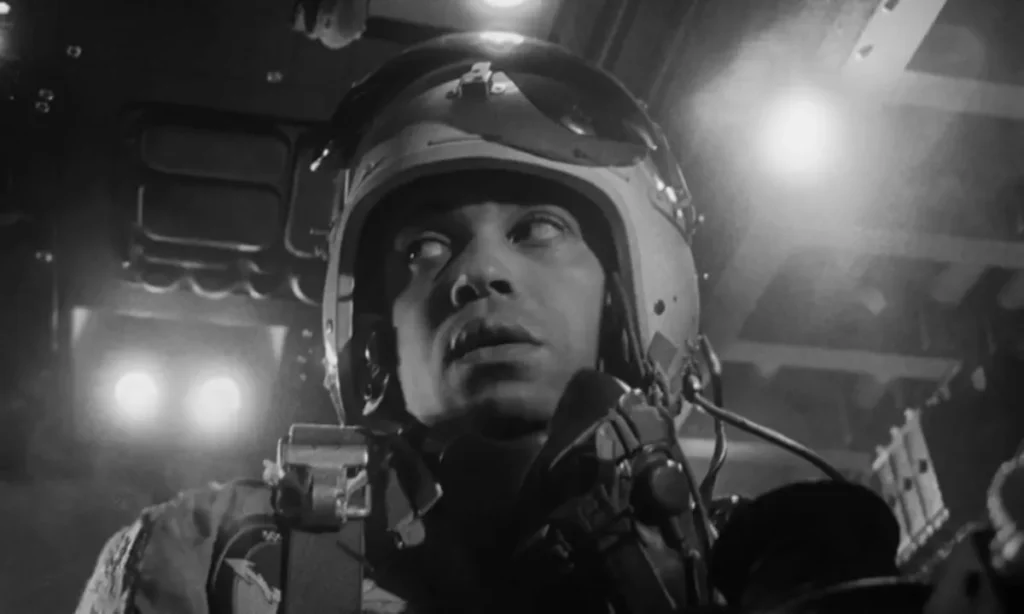 James Earl Jones en una escena de Dr Insólito