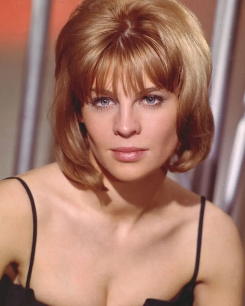 Julie Christie jóven