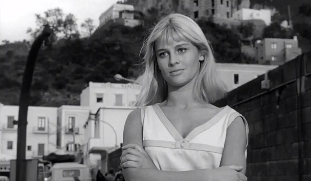 Julie Christie como Diana Scott