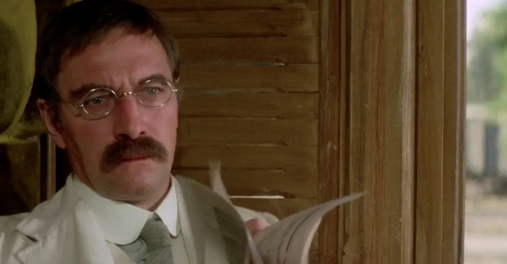 Christopher Plummer es Rudyard Kipling en El hombre que pudo reinar