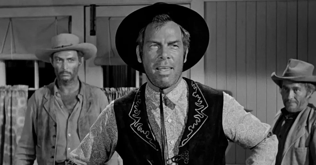 Lee Van Cleef a la izquierda de Lee Marvin en El hombre que mató a Liberty Valance