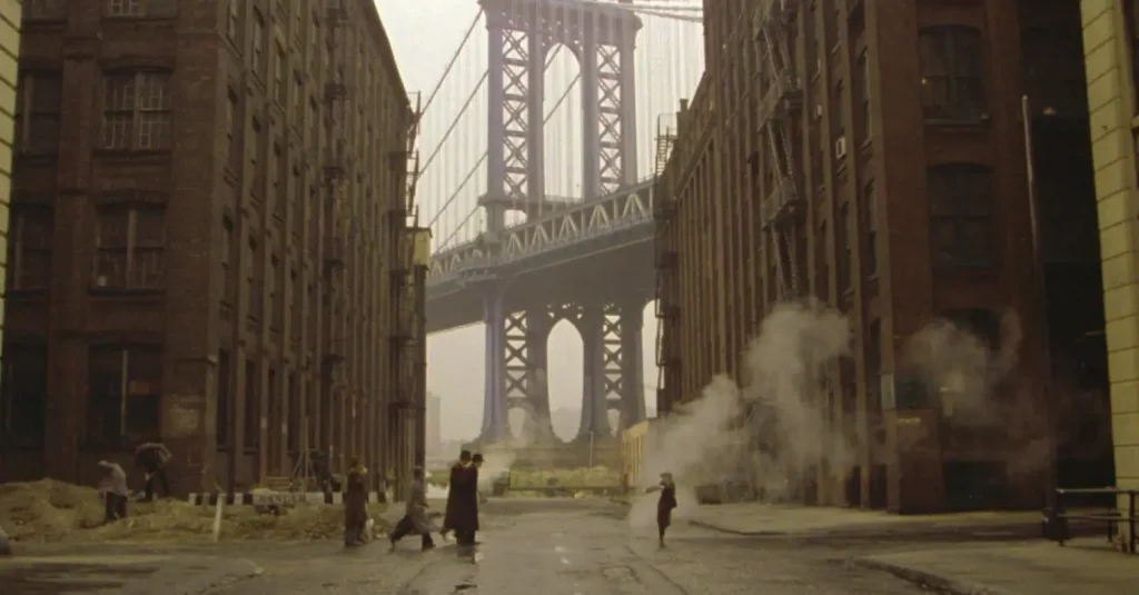 Escena mítica frente al puente de Brooklyn de Once upon a time in America