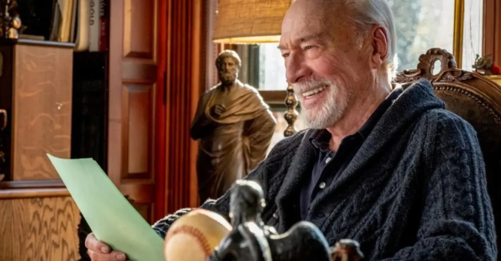 Plummer como Harlan Thrombey en Puñales por la espalda (2019)