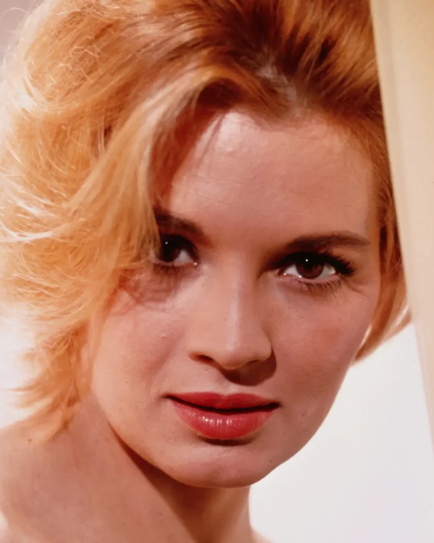 Retrato de Angie Dickinson en los años 60