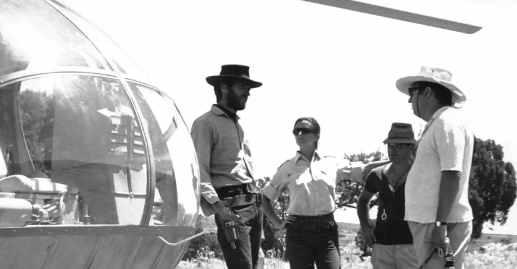 Clint Eastwood con Sergio Leone durante el rodaje de El Bueno, el feo y el malo.