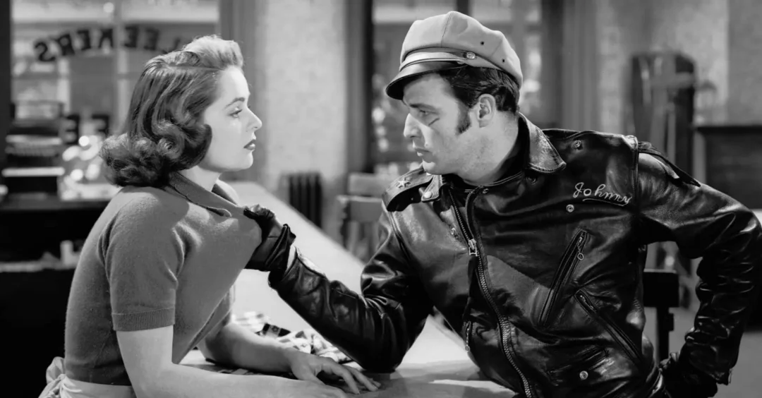 Marlon Brando crea un nuevo tipo de antihéroe joven en la película Salvaje