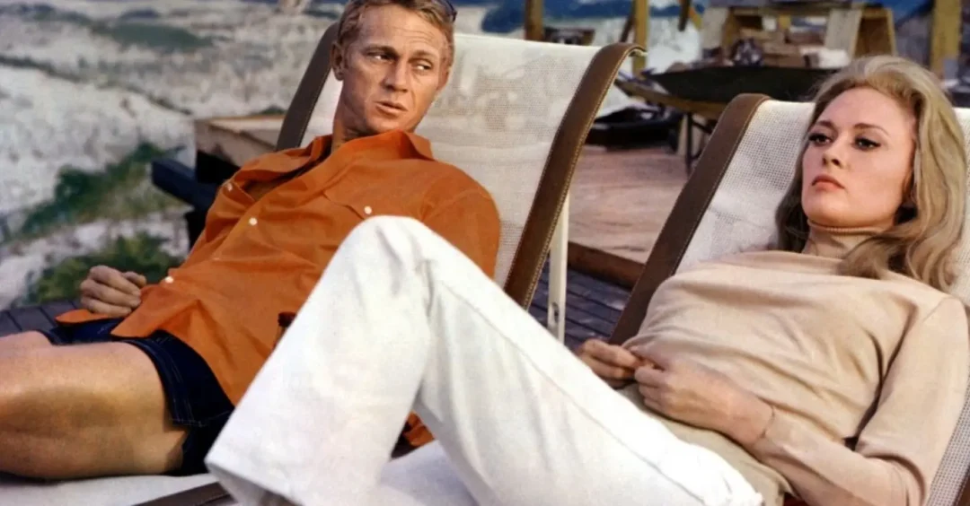 Steve McQueen y Faye Dunaway en una escena de The Thomas Crown Affair