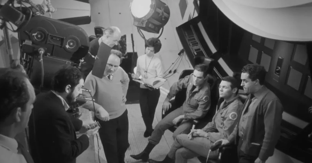 Kubrick con el reparto durante el rodaje