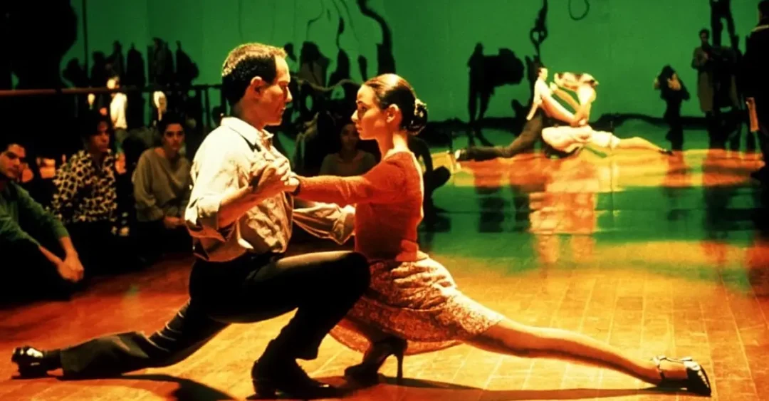 Mía Maestro y Carlos Rivarola en una escena de Tango