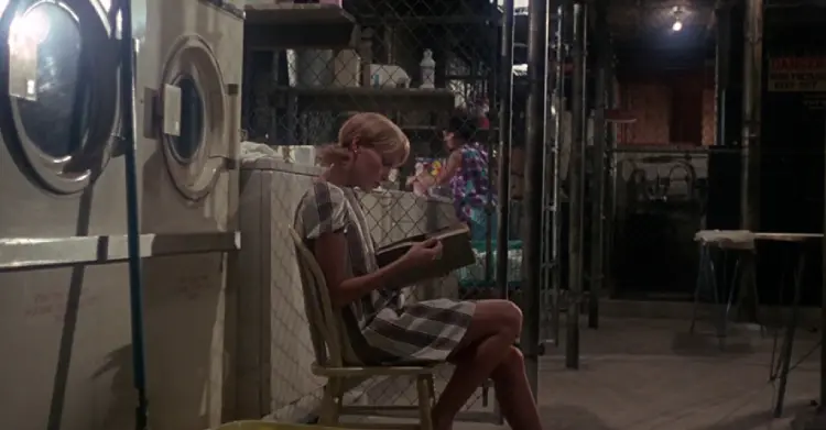 Escena de la lavandería en La semilla del diablo. 