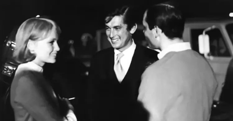 Robert Evans junto a Mía Farrow  en 1968