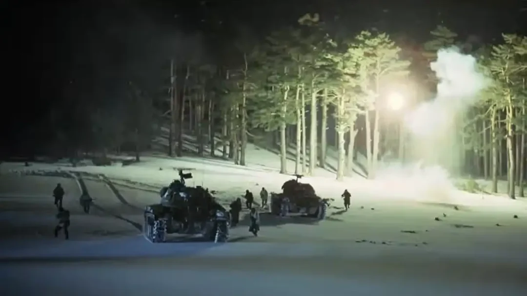 Ataque sobre las tropas desplazándose en la nieve