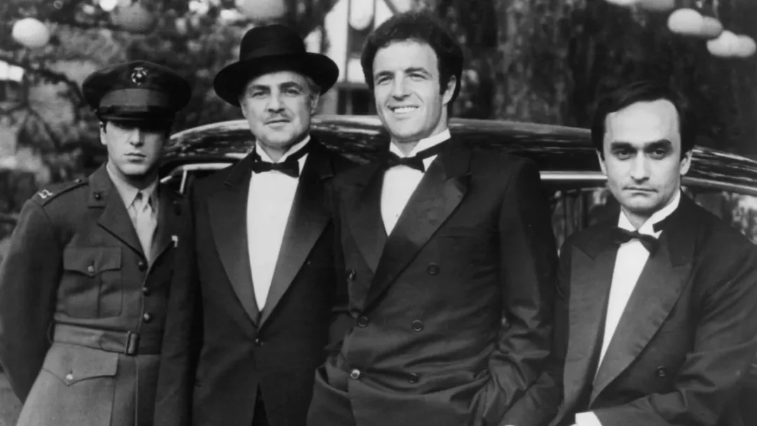Al Pacino, Marlon Brando, James Caan y John Cazale en el rodaje de El Padrino