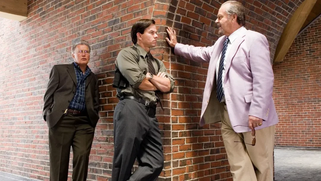 Martin Sheen, Mark Wahlberg y Jack Nicholson en una escena de Infiltrados