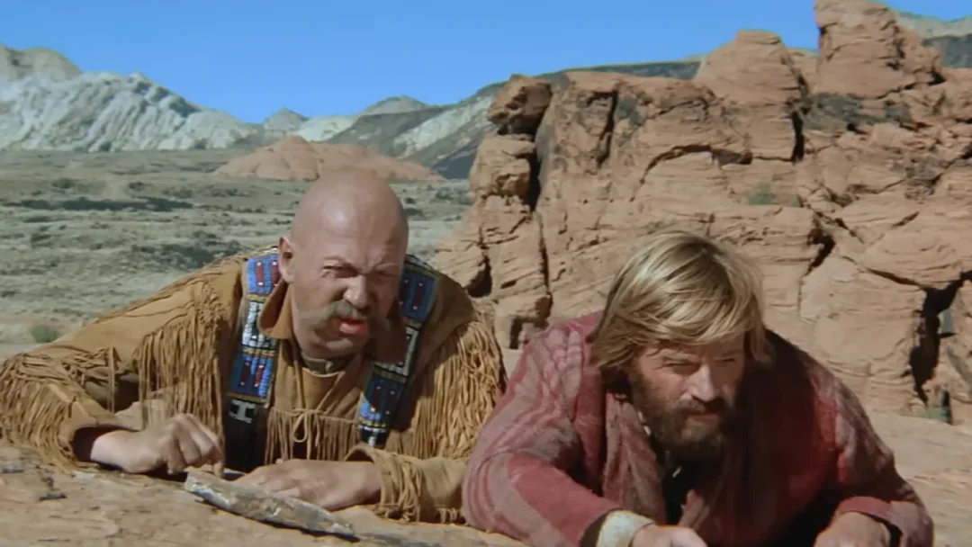 Stefan Gierasch y Robert Redford en una escena de Jeremiah Johnson